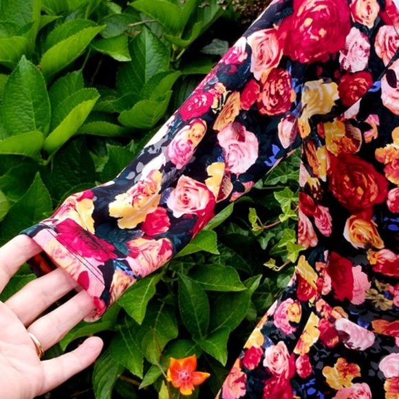 Flower Garden Delight DRESS ▪︎ Forever 21 - Picture 5 of 8